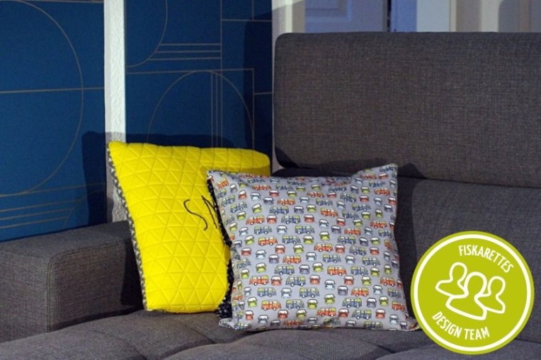 Coussin réversible + logo FK